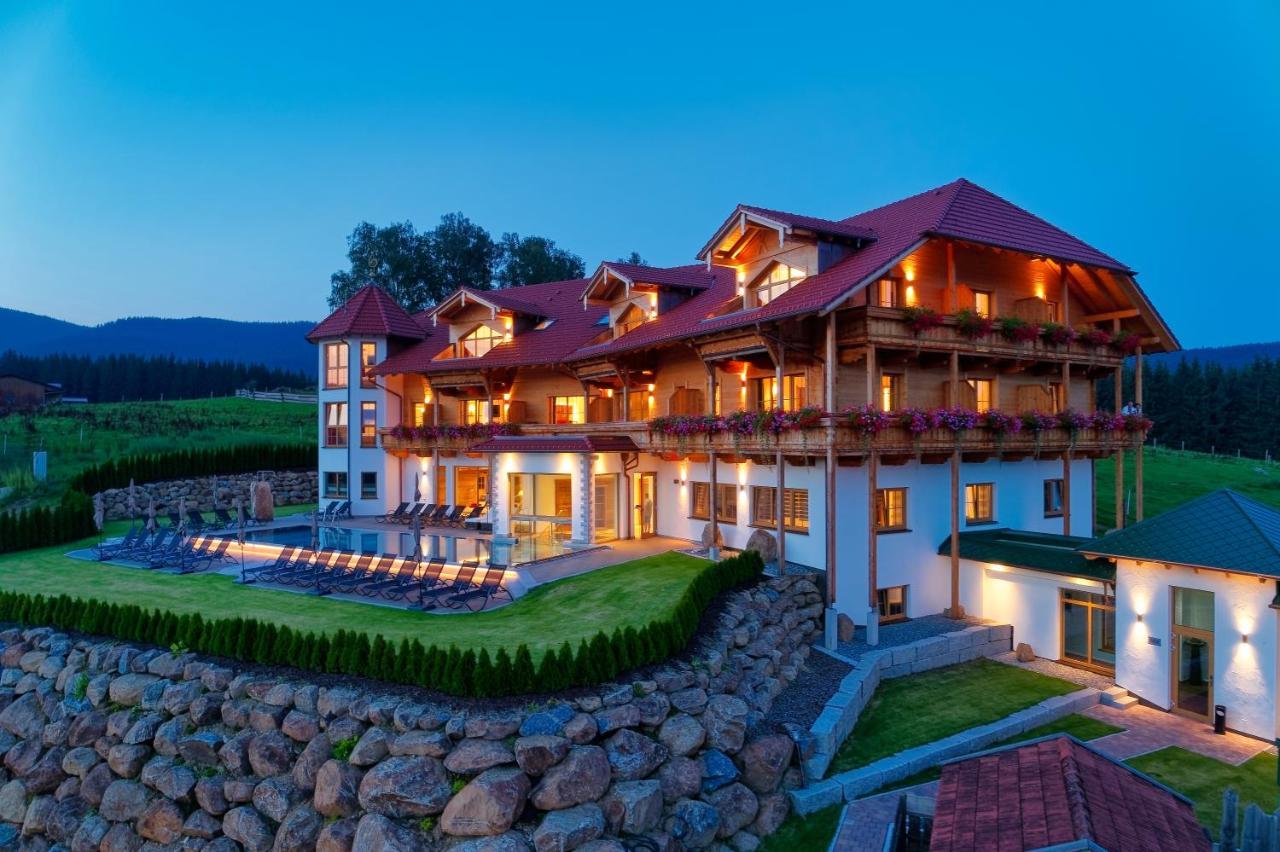 Wellness & Naturhotel Tonihof Langdorf  Екстериор снимка